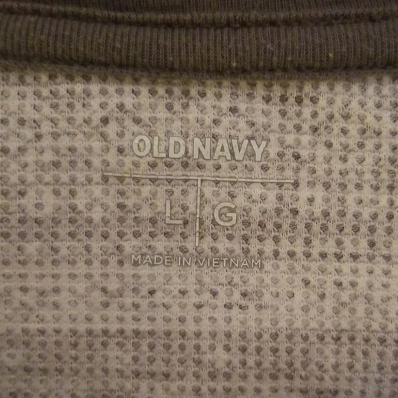 Old Navy Thermal Top.  Size Large - Picture 3 of 4